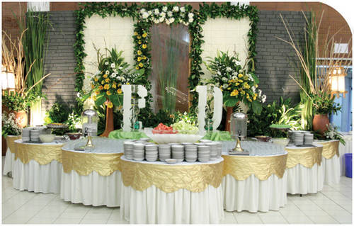 Decorating Wedding Reception